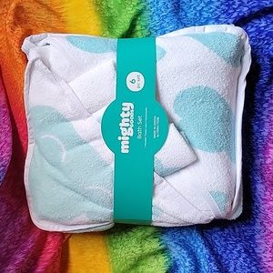 🆕️ Mighty Goods,,baby bath towels. (6pc set)